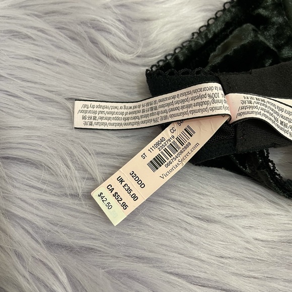 32DDD VS Unlined Bra Black Velvet - Picture 5 of 5